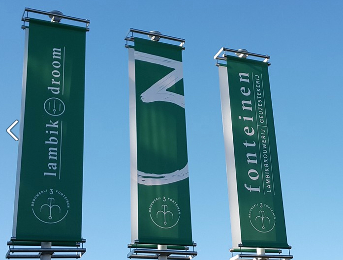 Flags at the new 3 Fonteinen site. 