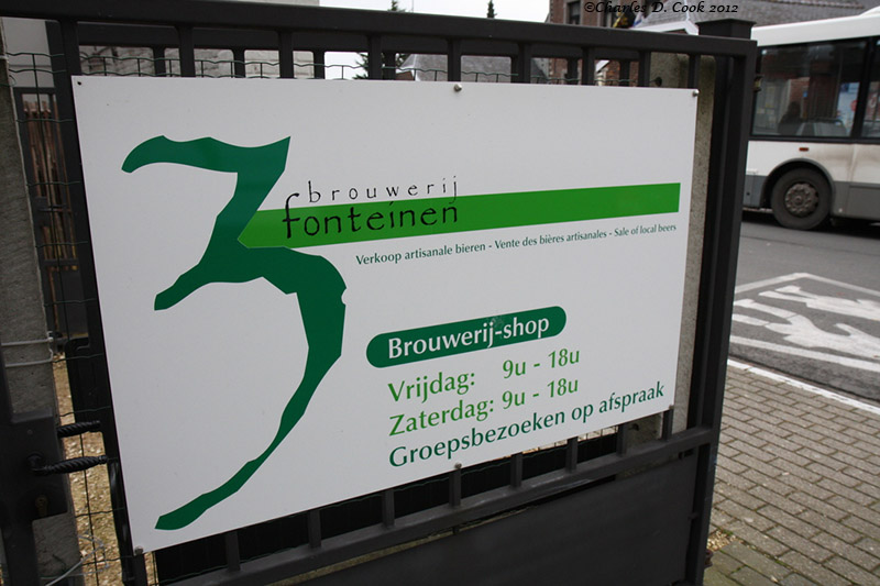 Photo of 3 Fonteinen sign in front of brewery