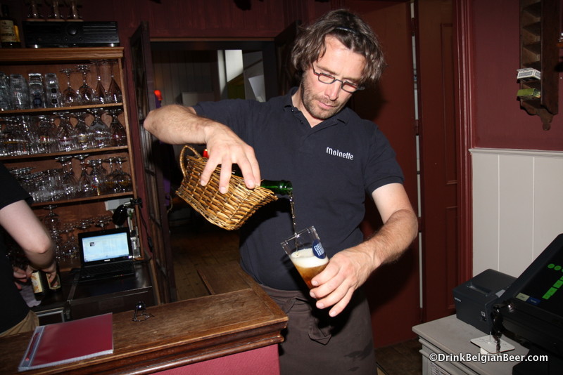Kris Veireman pouring a Tilquin Oude Gueuze.