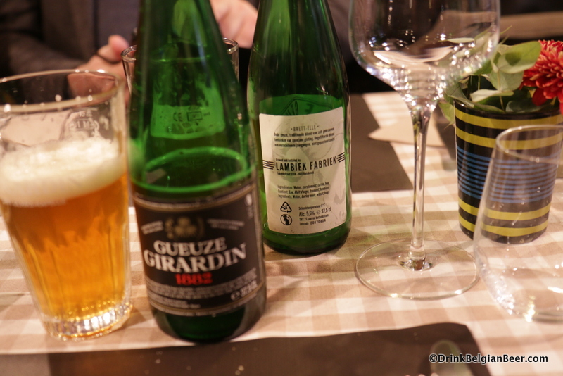 You can see the back label of Brett-Elle Oude Geuze on the right in this photo at De Smidse. 