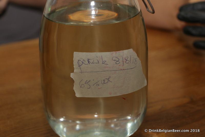 A jenever distilled with a Bokkereyder peach fruit slush. Perzik means peach in Dutch. 