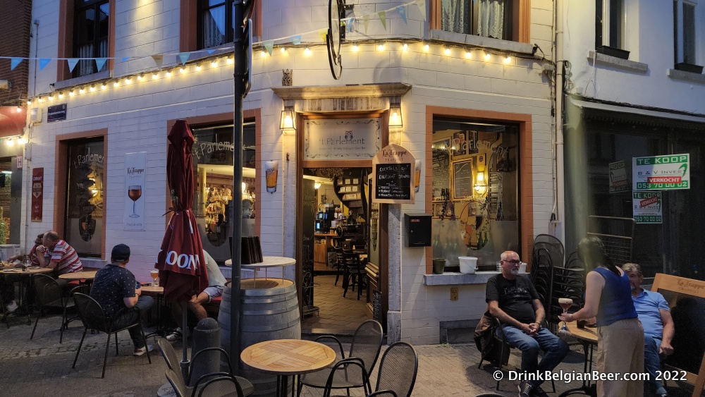 ’t Parlement: Halle’s great beer and whisky cafe